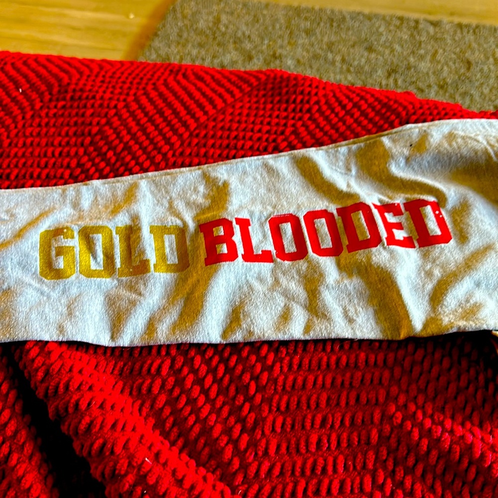 Adapt Gold Blooded leggings small